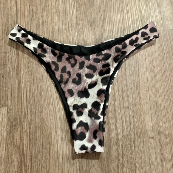 Leopard Print Bikini Bottom - Picture 1 of 3